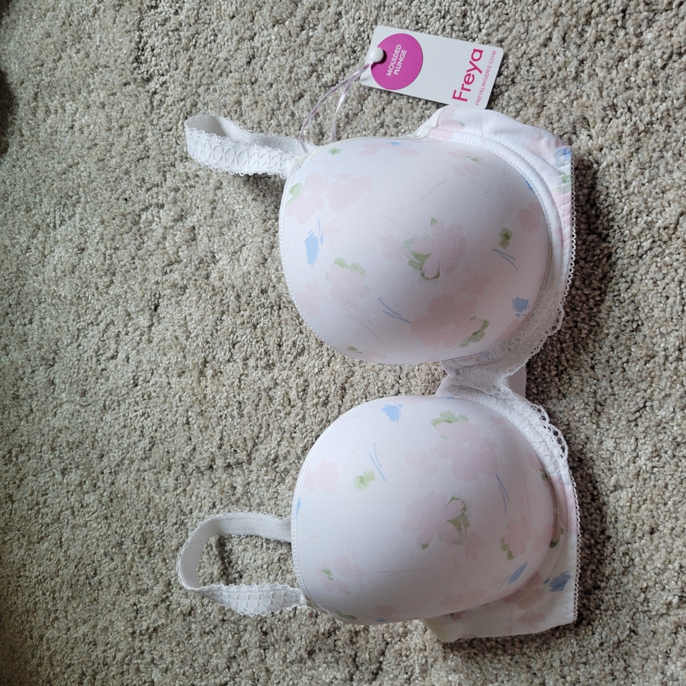 Freya White and Pink Moulded Plunge Bra